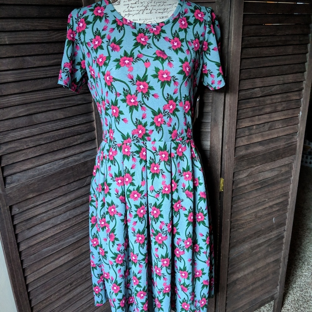 New! LuLaRoe Floral Print Amelia-XL